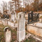 Споменик Обрену Андрићу на Обућина гробљу у Дрежнику (фото Бојан Радојичић)
