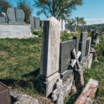 Споменик Стојану Богосављевићу на гробљу на потесу Коњска река у Кремнима (фото Бојан Радојичић)