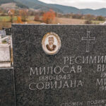 Споменик Милосаву Ресимићу на Николића гробљу у селу Кремна (фото Бојан Радојичић)
