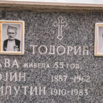 Споменик Војину Тодорићу на гробљу у Витасима, у Кремна (фото Бојан Радојичић)