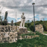 Споменик у Мокрој Гори (фото Бојан Радојичић)