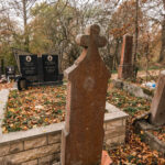 Споменик Марјану Ерићу на гробљу у селу Вране, Скржути (фото Бојан Радојичић)